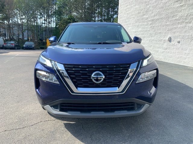 2021 Nissan Rogue SV photo 2