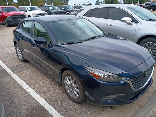 2018 Mazda Mazda3 Sport Hatchback photo 3
