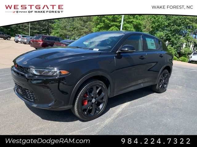 2024 Dodge Hornet GT photo 3