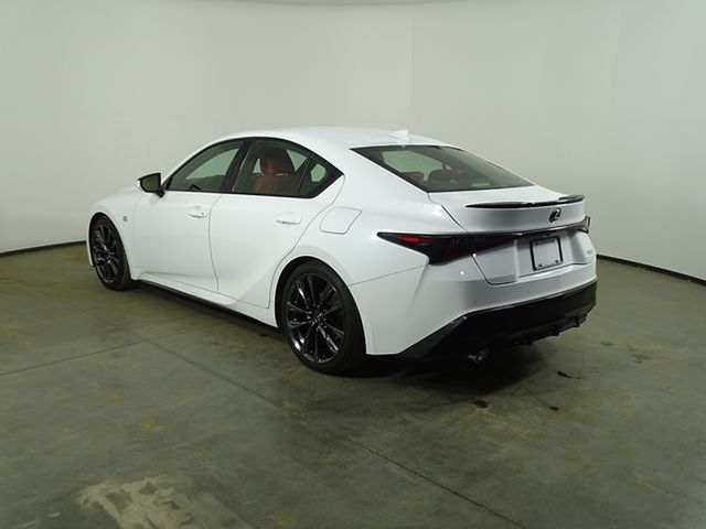 2023 Lexus IS 350 F SPORT photo 3