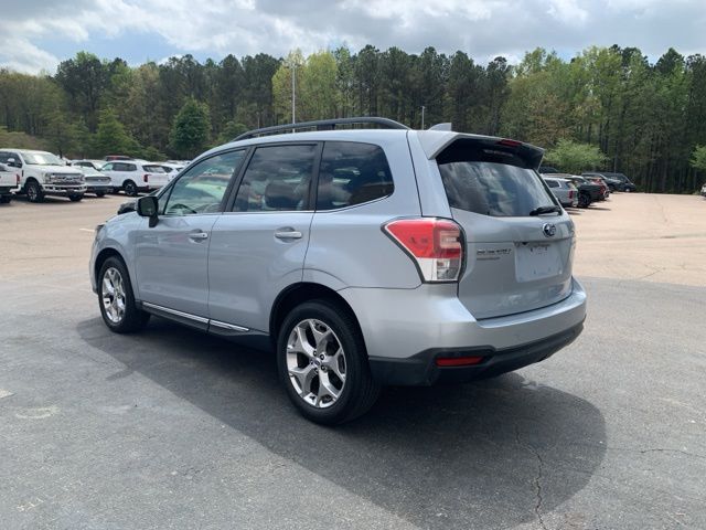 2017 Subaru Forester 2.5i Touring photo 4