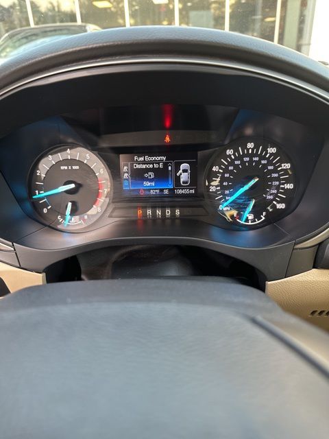 2013 Ford Fusion SE photo 2
