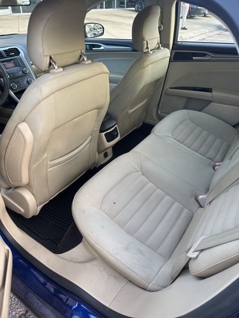 2013 Ford Fusion SE photo 4