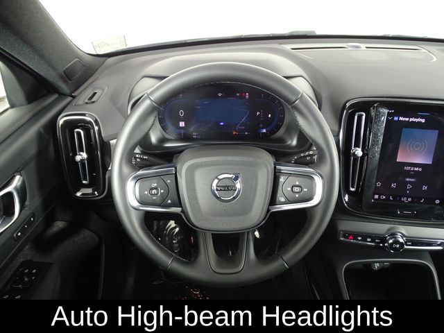 2025 Volvo XC40 Core | CarEdge | CarEdge