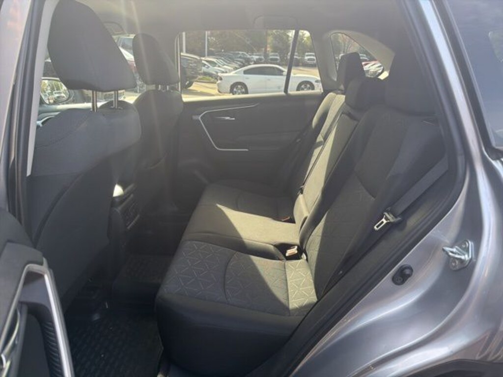 Used 2020 Toyota RAV4 XLE SUV