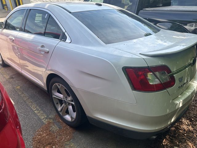 2010 Ford Taurus SHO photo 4