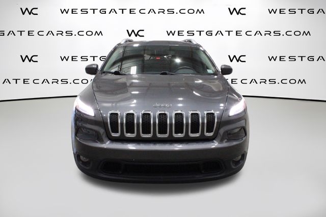 2017 Jeep Cherokee Latitude photo 2