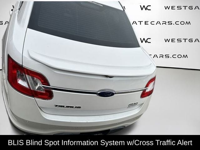 2010 Ford Taurus SHO - Photo 20
