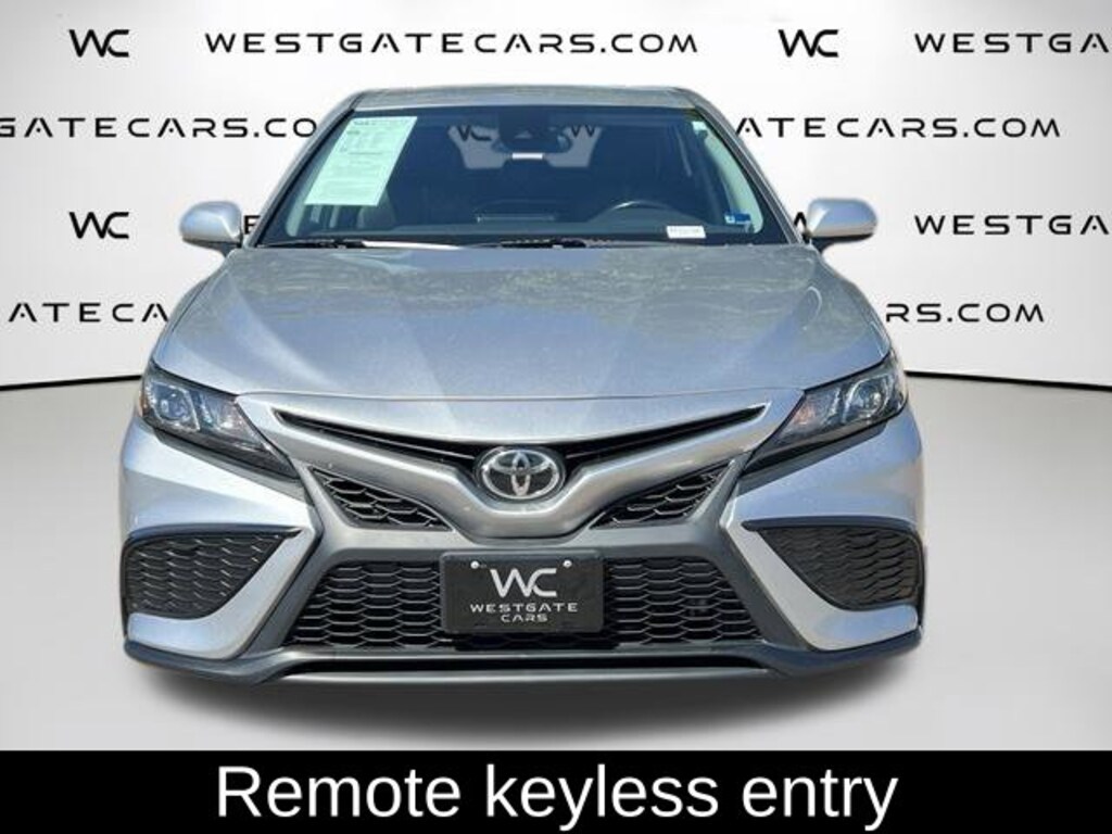 Used 2021 Toyota Camry SE Sedan