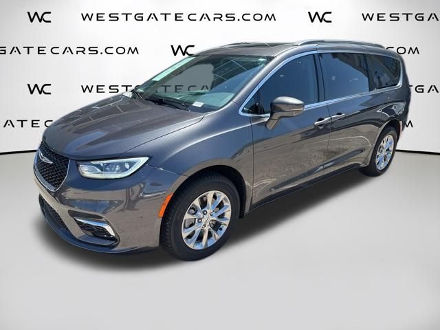 2022 Chrysler Pacifica Touring L's photo