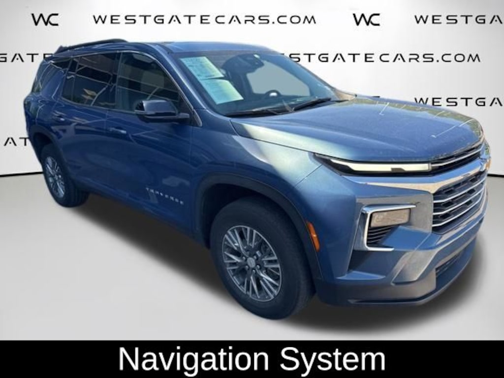 Used 2024 Chevrolet Traverse LT SUV