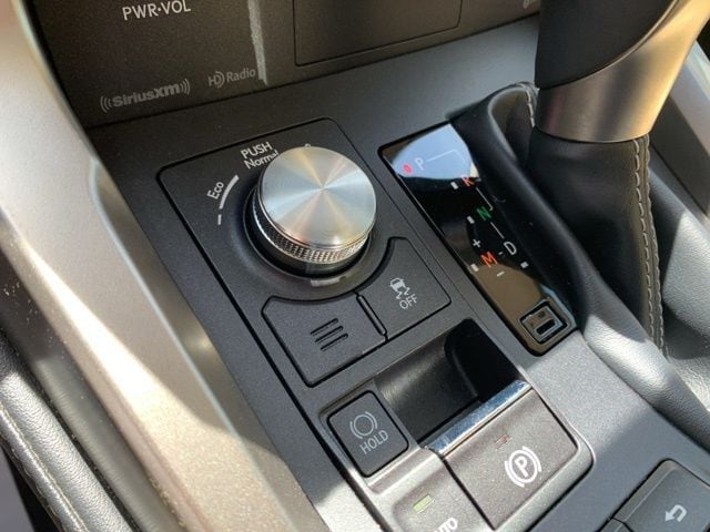 2020 Lexus NX 300 - Photo 33