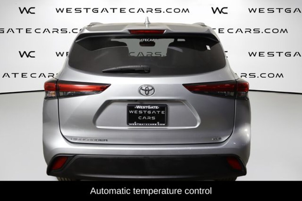 Used 2021 Toyota Highlander XLE SUV