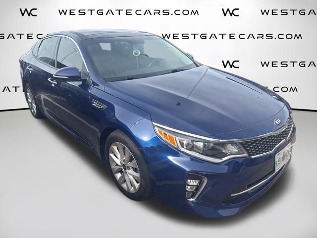 2018 Kia Optima S's photo