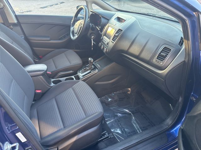 2018 Kia Forte LX photo 4