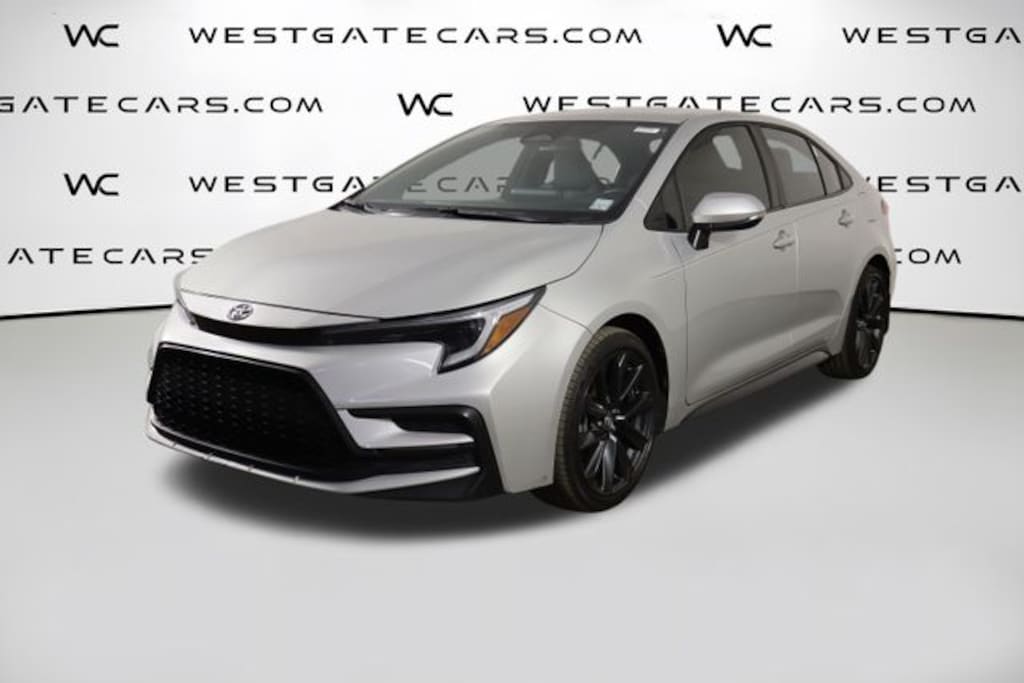 Used 2025 Toyota Corolla SE Sedan