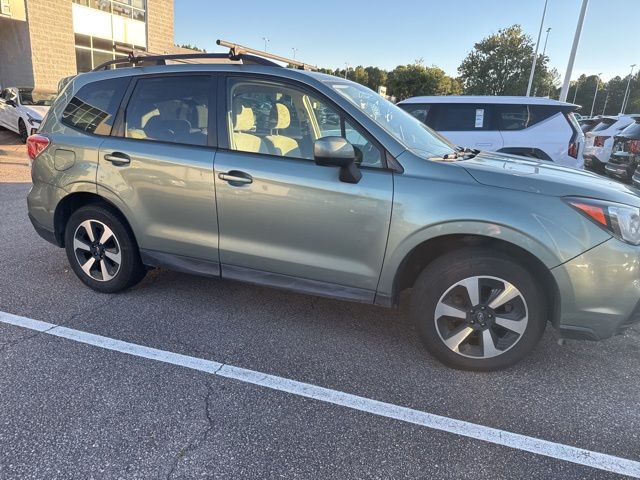 2018 Subaru Forester 2.5i Premium photo 4