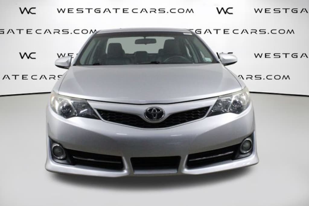 Used 2013 Toyota Camry SE Sedan