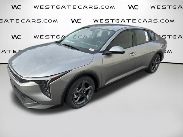 2025 Kia K4 LXS's photo