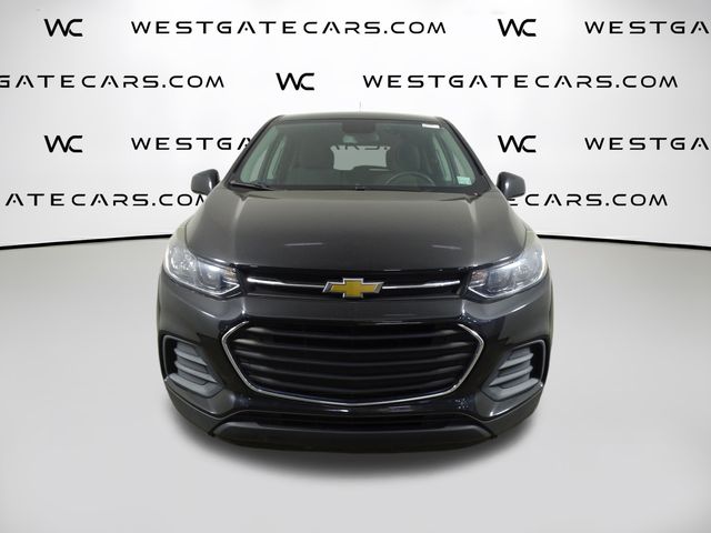 2020 Chevrolet Trax LS photo 2