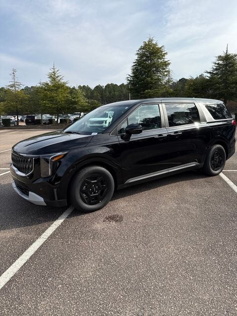 2025 Kia Carnival LXS's photo