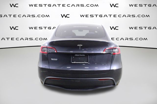2024 Tesla Model Y Long Range photo 4