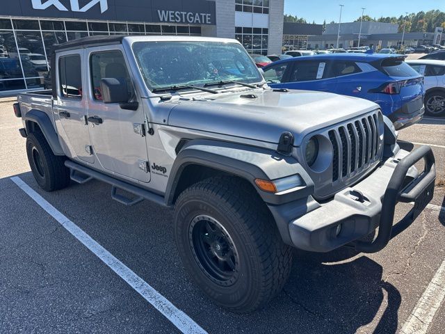 2020 Jeep Gladiator Sport photo 3