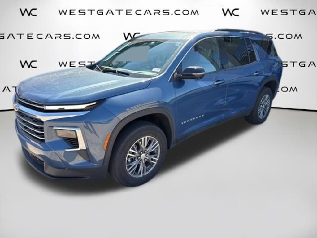 Used 2024 Chevrolet Traverse LT SUV