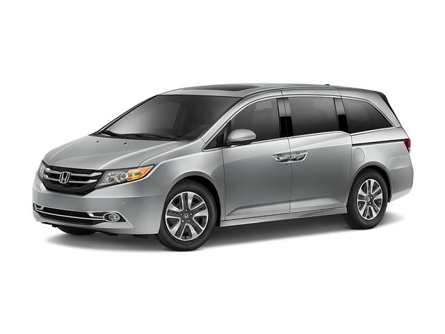 2015 Honda Odyssey Touring photo 3