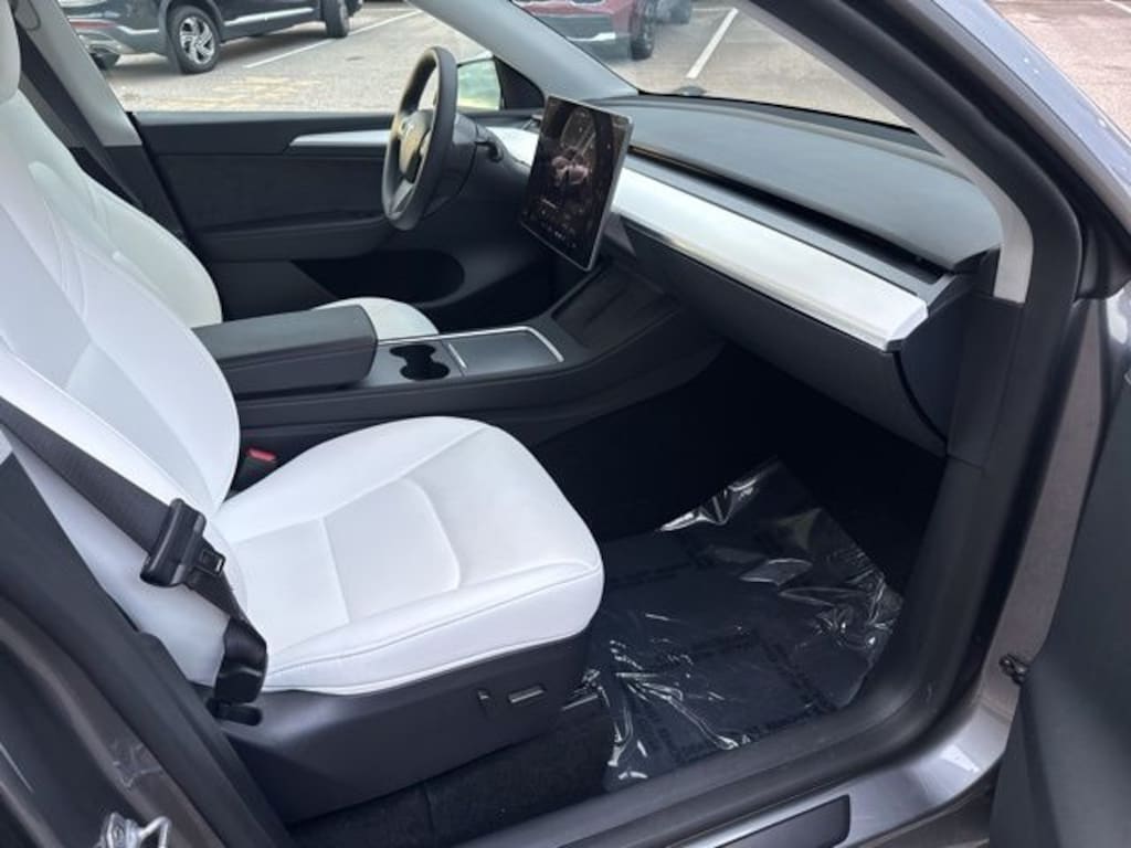 Used 2024 Tesla Model Y Long Range SUV