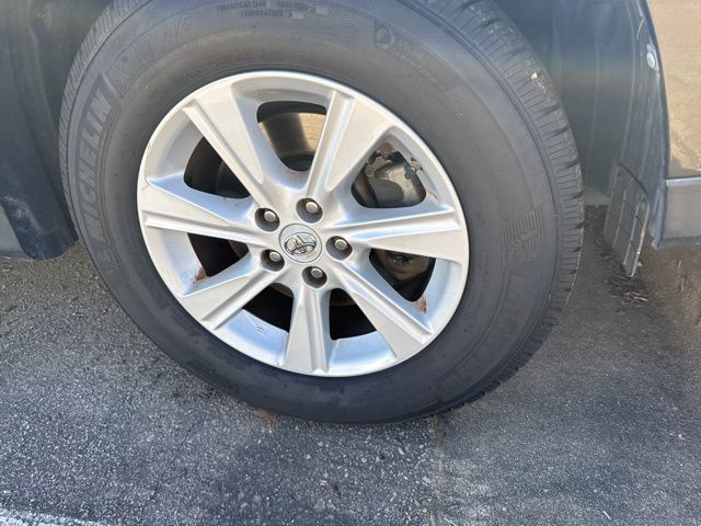 Used 2012 Toyota Highlander SE with VIN 5TDZA3EH5CS024283 for sale in Wake Forest, NC