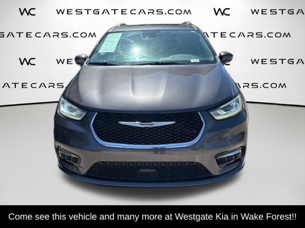Used 2022 Chrysler Pacifica Touring L Van Passenger Van