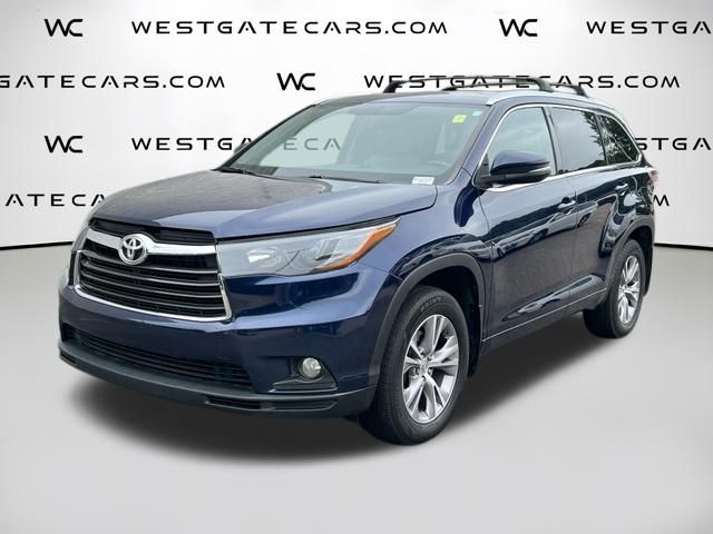 2015 Toyota Highlander XLE AWD photo