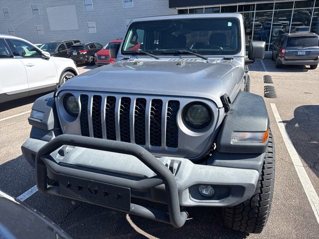 2020 Jeep Gladiator Sport photo 2