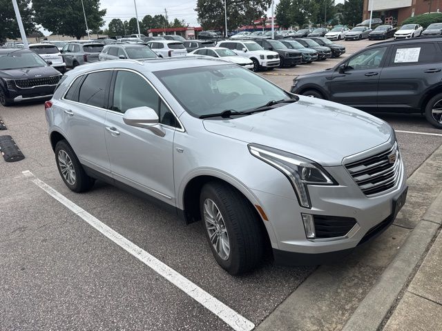 2017 Cadillac XT5 Luxury photo 3