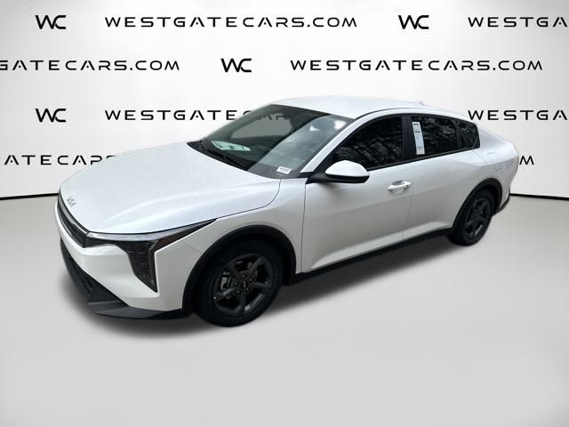 2025 Kia K4 LXS's photo