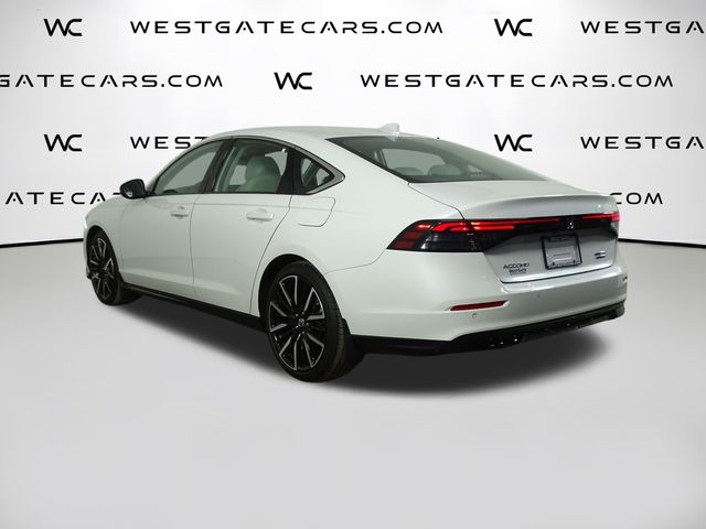 2024 Honda Accord Hybrid Touring photo 3