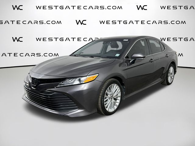 2020 Toyota Camry XLE's photo