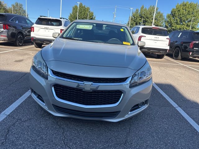 2015 Chevrolet Malibu 2LT photo 2