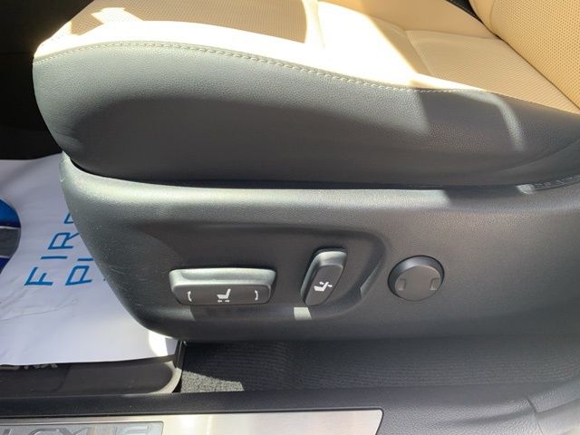 2020 Lexus NX 300 - Photo 22