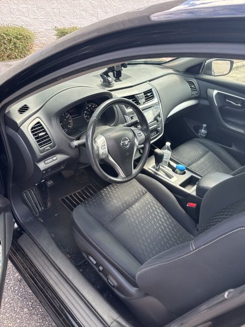 2017 Nissan Altima 2.5 SV photo 4