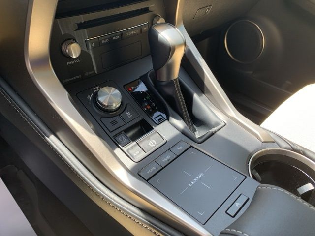 2020 Lexus NX 300 - Photo 31