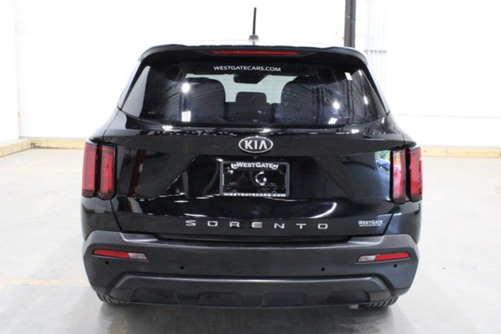 Used 2021 Kia Sorento LX SUV