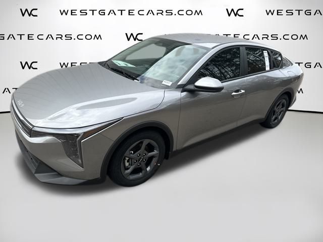 2025 Kia K4 LXS's photo