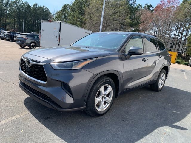 2021 Toyota Highlander L photo 3