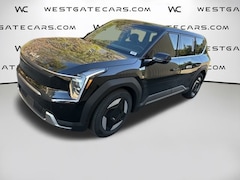 2026 Kia EV9 Light Long Range SUV