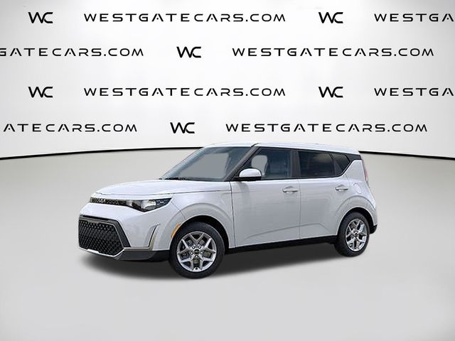 2025 Kia Soul LX photo 3