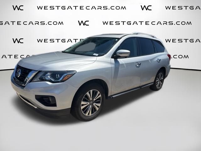 2017 Nissan Pathfinder SL 2WD's photo