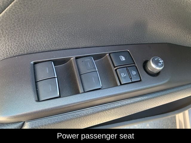 2023 Toyota Camry XSE - Photo 18