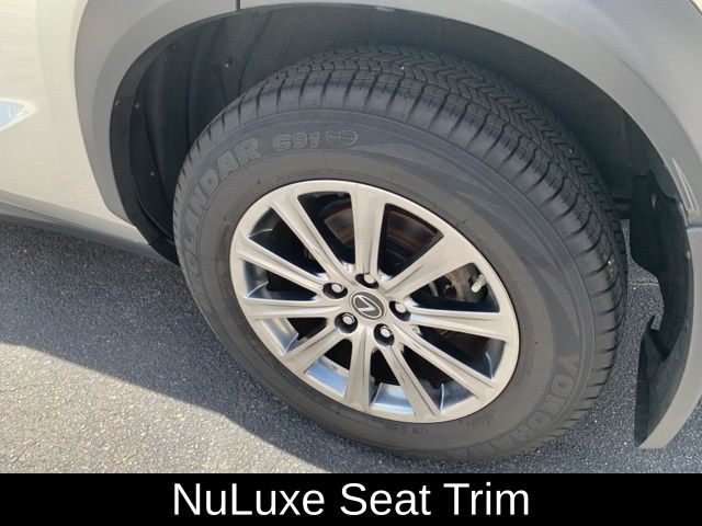 2020 Lexus NX 300 - Photo 17